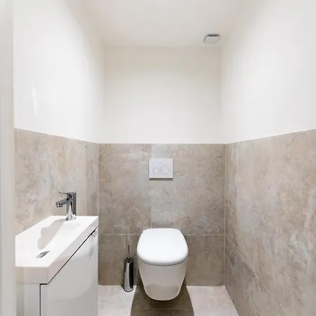 Appart Hotel 2 Chambres Piscine & Jacuzzi A Saint-Raphael Διαμέρισμα Saint-Raphaël